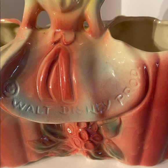 Alice in Wonderland Ceramic Bath Holder - Red and Cream - Picture 4 of 8